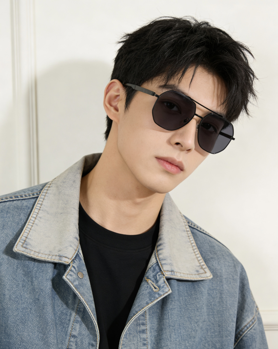 Gucci 男款炫彩飞行员偏光太阳镜 ❤️材质：高清尼龙加厚卡槽高清偏光镜片 🌹无边框镜架💕颜👍型号：G