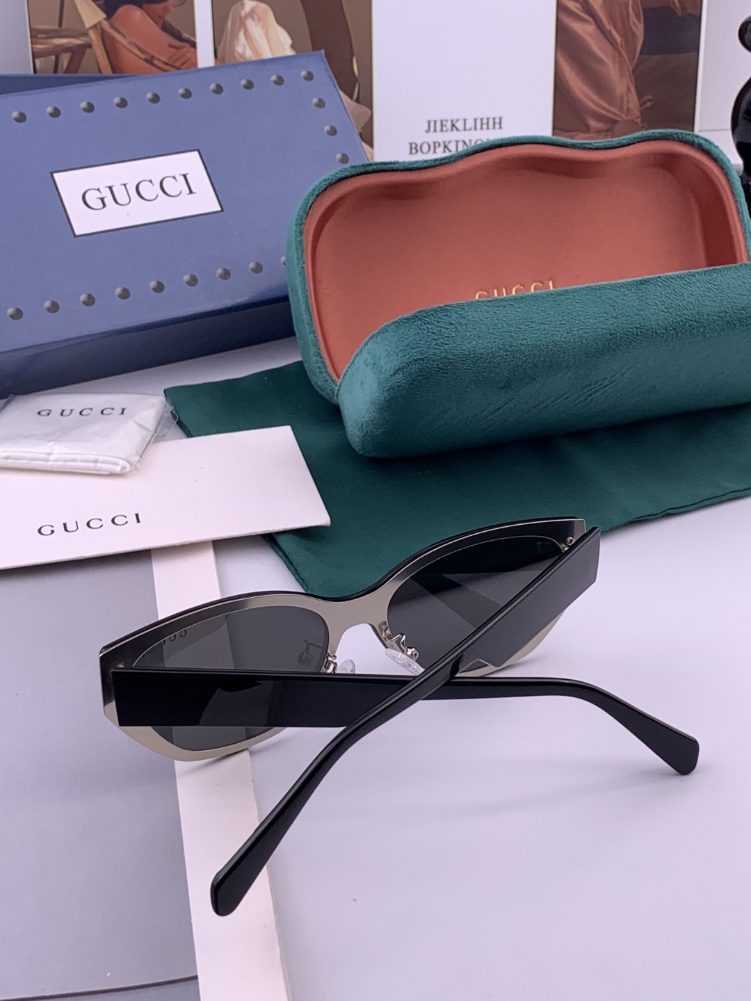 GUCCI 新款连体尼龙偏光太眼镜，情侣款时尚方框太阳镜佩戴舒适网红潮流款墨镜，大气女人范儿，大脸小脸都