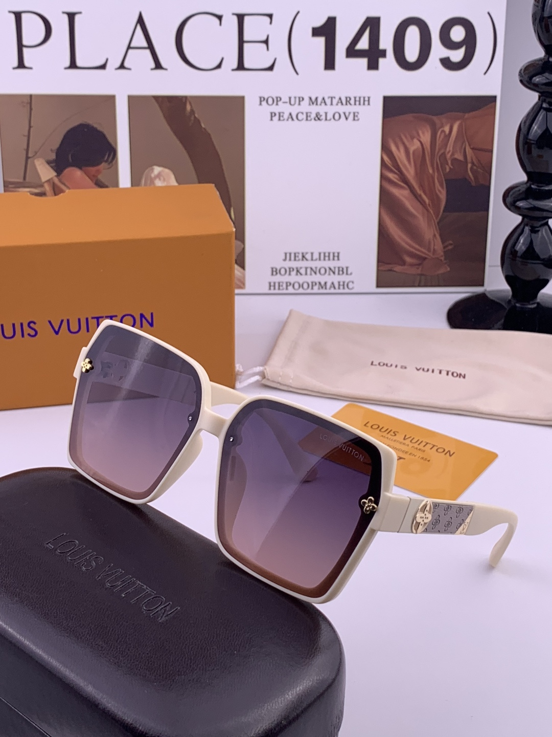 LV 年开春新款 潮流爆款 时尚方框太阳镜 高品质 佩戴舒适 网红潮款墨镜 型号L2200