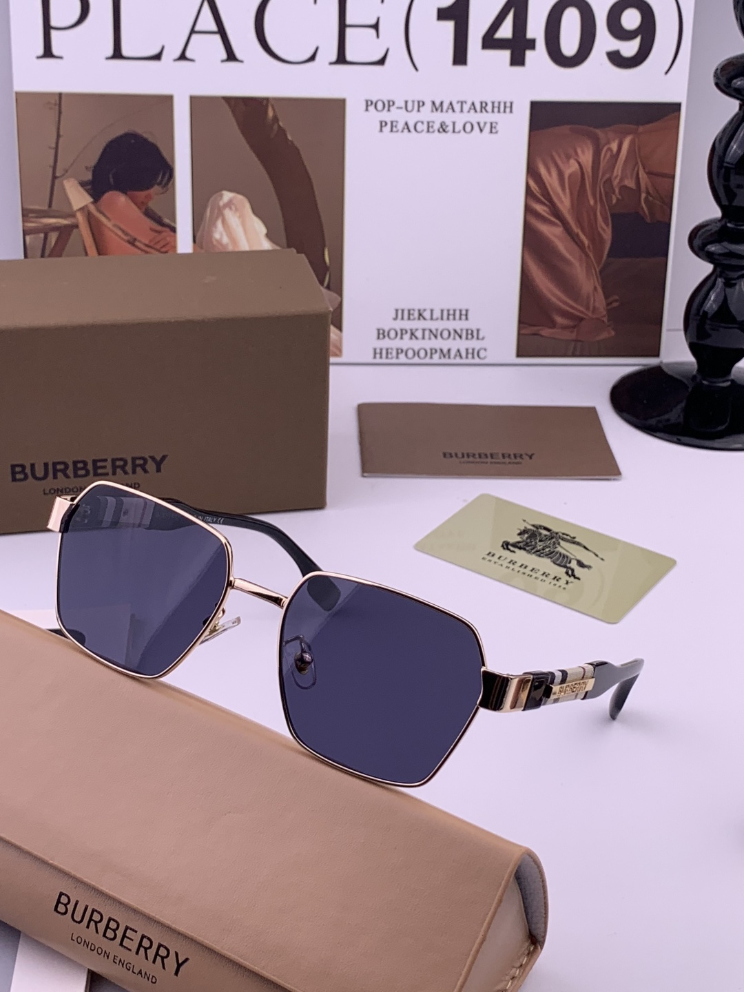 BURBERRY 巴宝莉 男士太阳眼镜 🕶🕶正版蛤蟆 太阳镜💋💋👣👣 高品质 不挑脸 火的狠 🍁🍁💯💯🐝