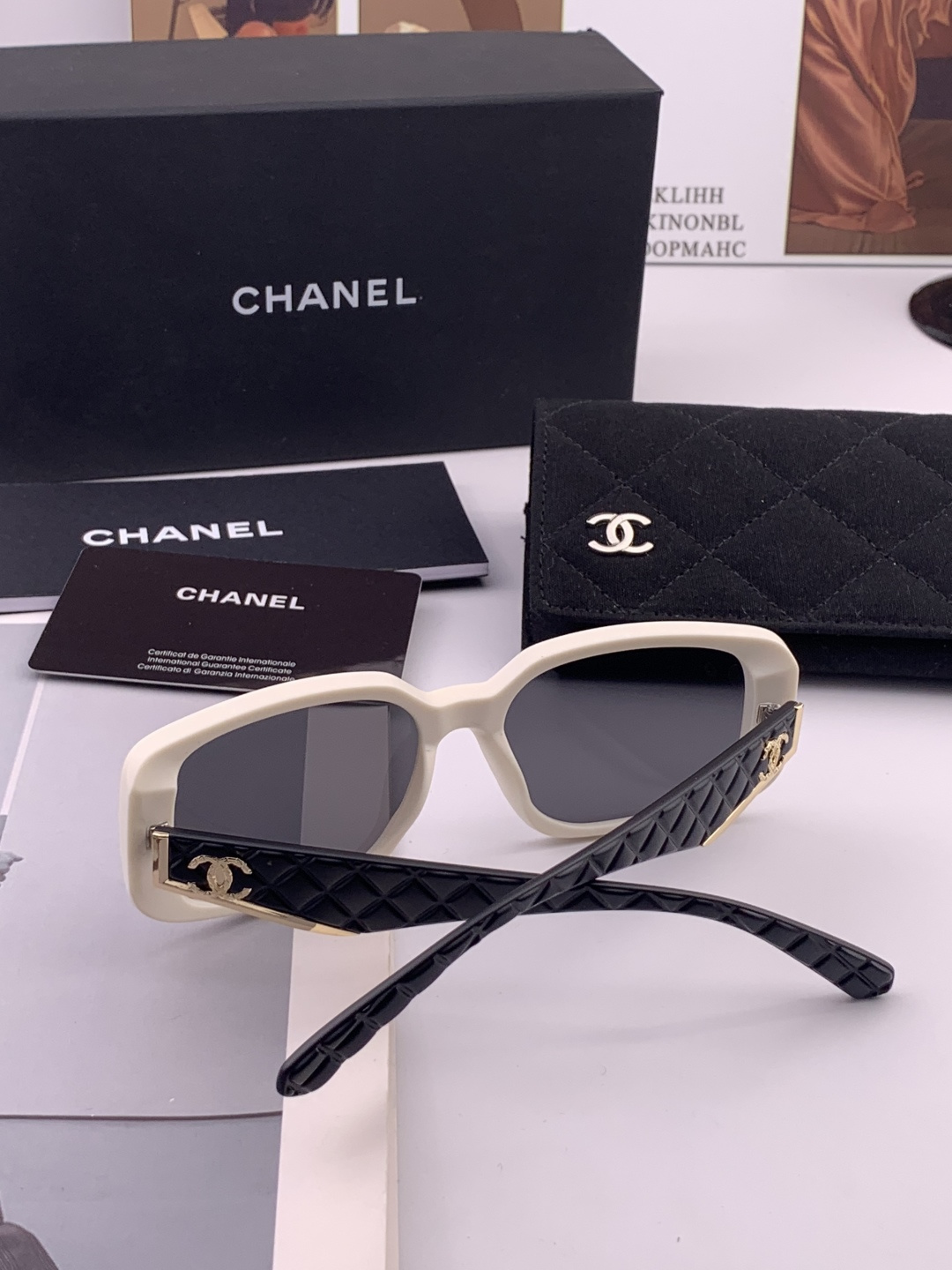 新品CHANEL 香奈儿太阳镜以独特魅力和前卫风格诠释春夏最新眼镜，质感超好佩带舒适 型号：CH3551