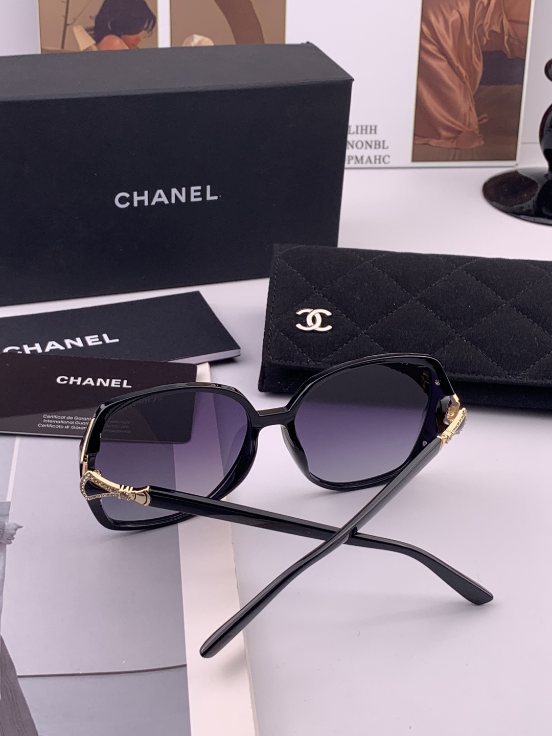 【CHANEL】香奈儿 新款潮流爆款 时尚方框太阳镜 佩戴舒适 网红潮款墨镜 女士高清加厚偏光太阳镜🕶️