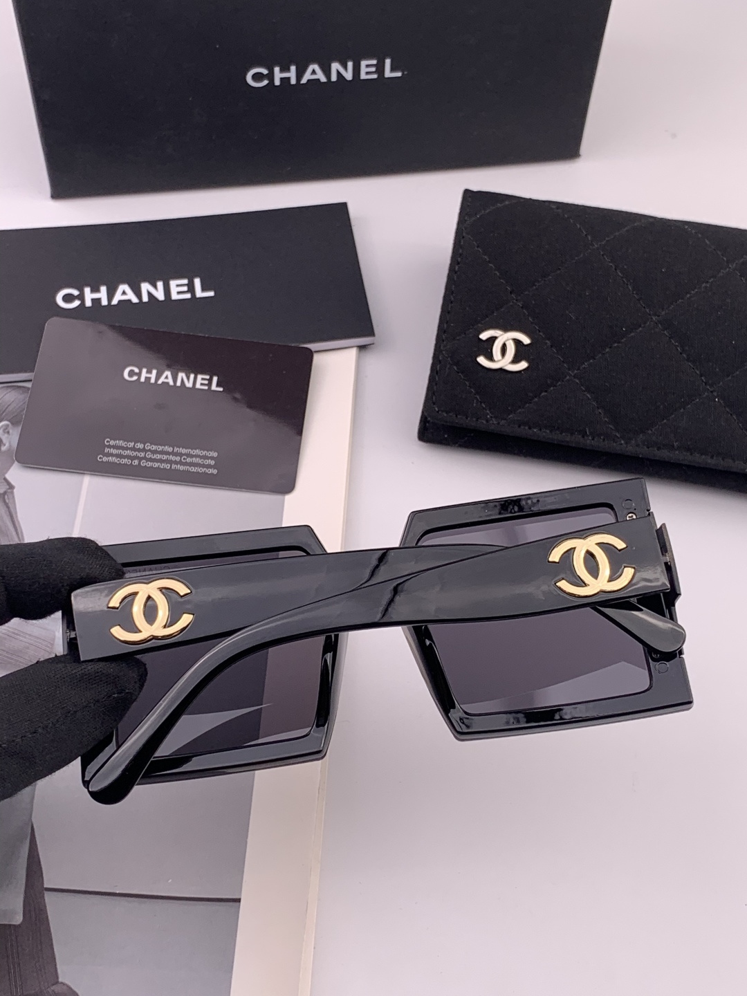 【CHANEL】香奈儿 新款潮流爆款 时尚方框太阳镜 佩戴舒适 网红潮款墨镜 女士高清加厚偏光太阳镜🕶️