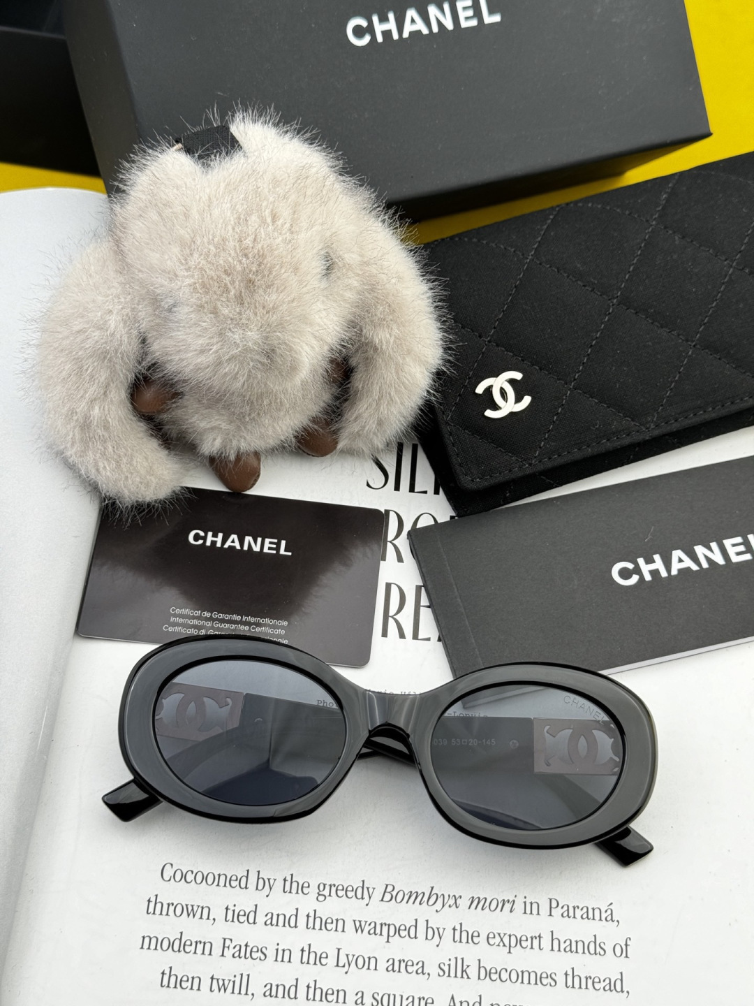 新品CHANEL 香奈儿太阳镜以独特魅力和前卫风格诠释春夏最新眼镜，质感超好佩带舒适 型号：CH9580