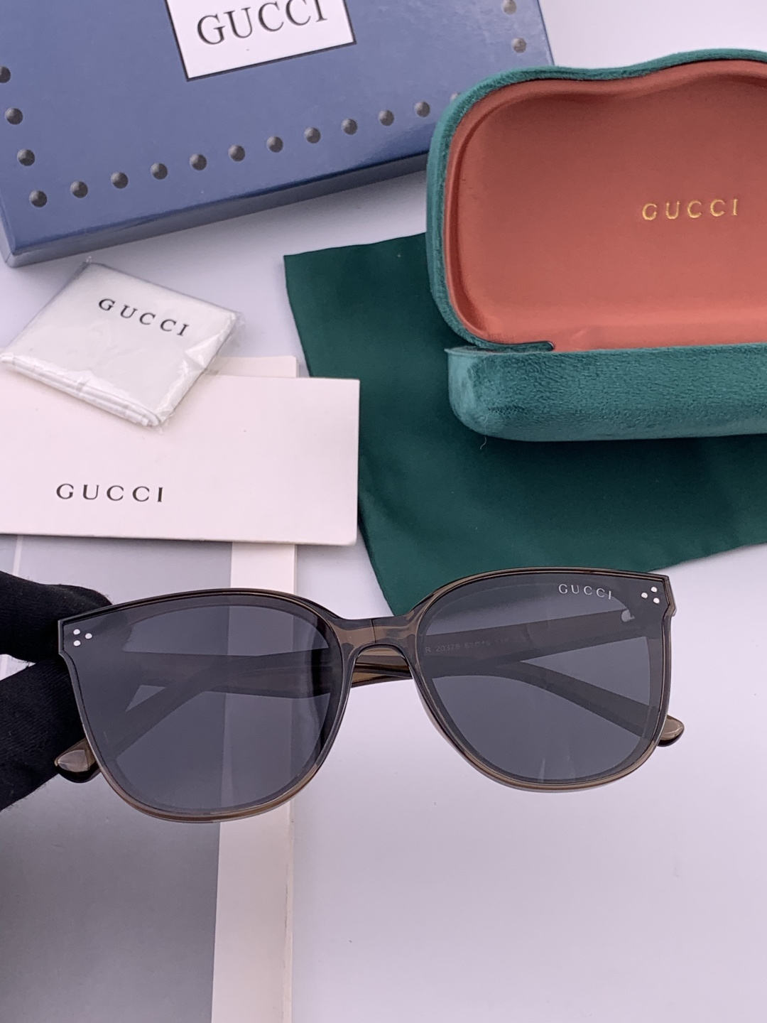 🔺 【GUCCI-偏光太阳镜】开春新款 潮流爆款 时尚偏光太阳镜 高品质 佩戴舒适 网红潮款墨镜 女士高