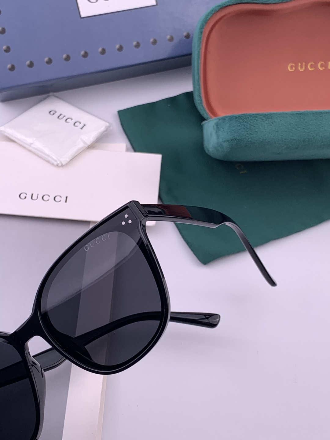 🔺 【GUCCI-偏光太阳镜】开春新款 潮流爆款 时尚偏光太阳镜 高品质 佩戴舒适 网红潮款墨镜 女士高
