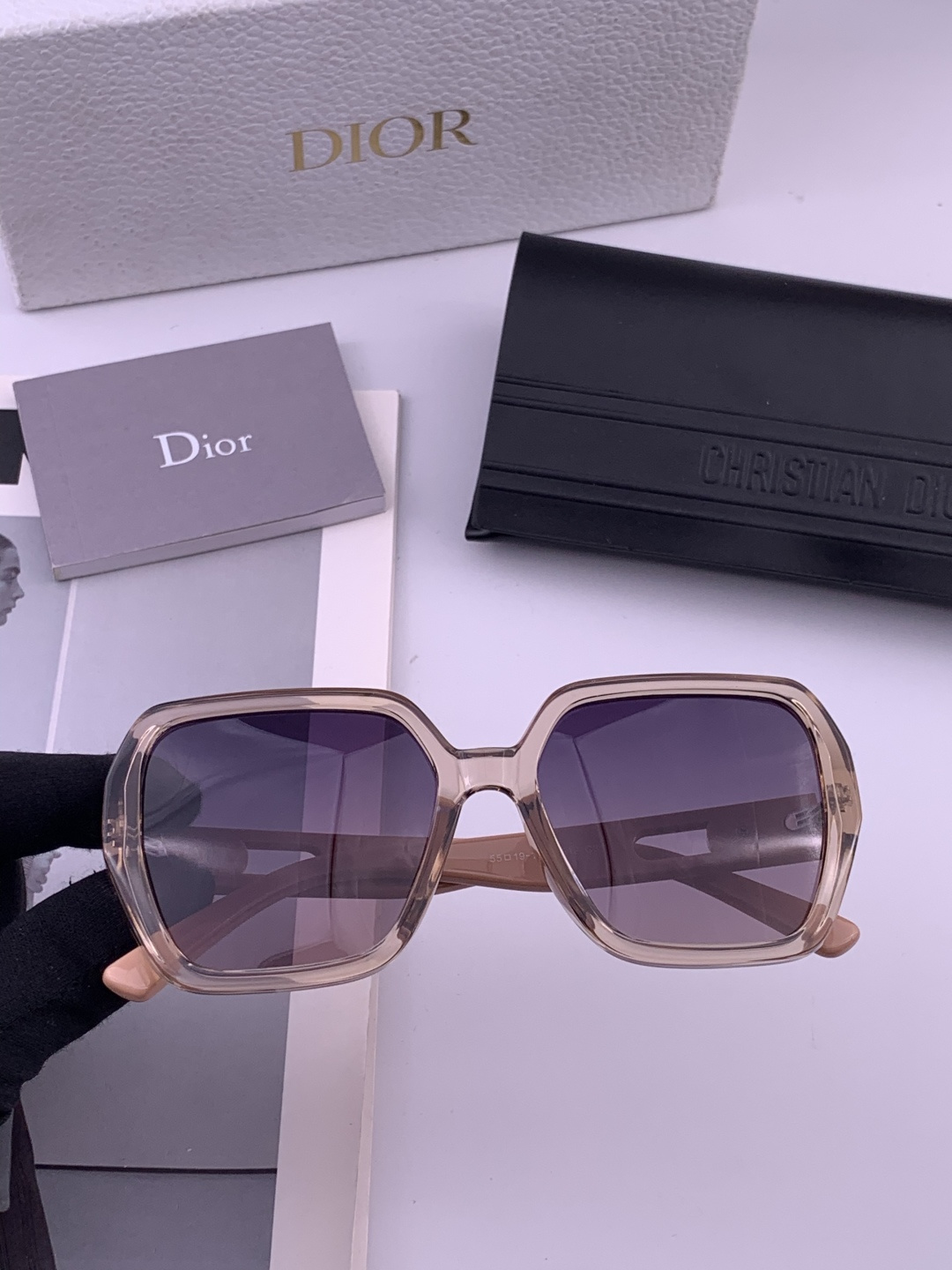 🔺 【DIOR-迪奥】开春新款 潮流爆款 时尚方框偏光太阳镜 高品质 佩戴舒适 网红潮款墨镜 女士高清加
