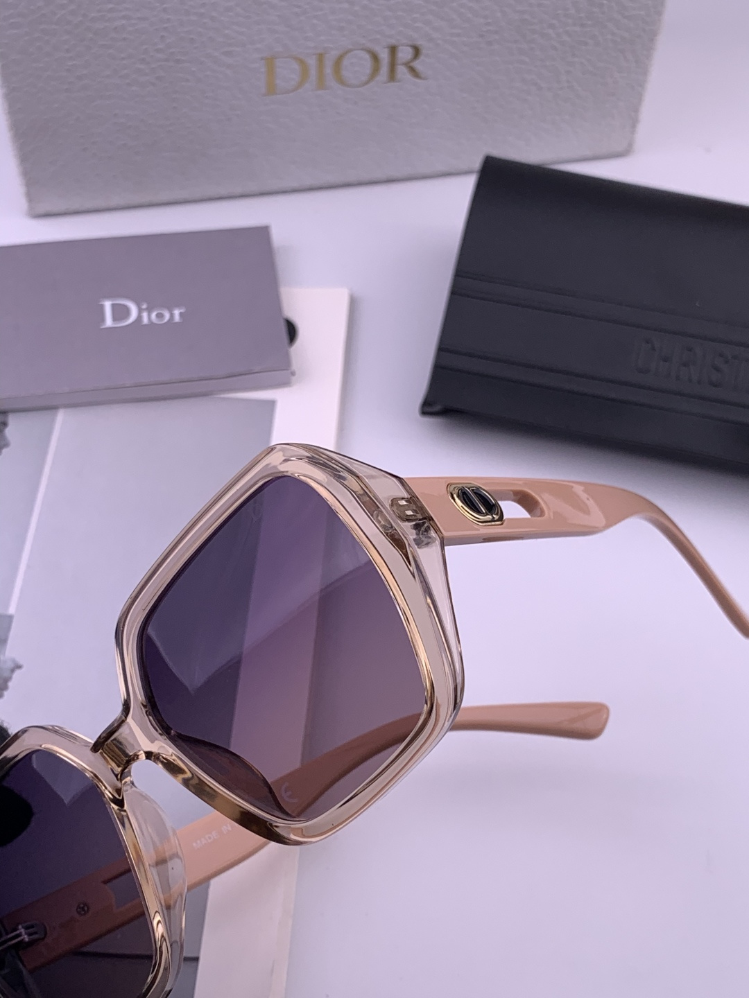 🔺 【DIOR-迪奥】开春新款 潮流爆款 时尚方框偏光太阳镜 高品质 佩戴舒适 网红潮款墨镜 女士高清加