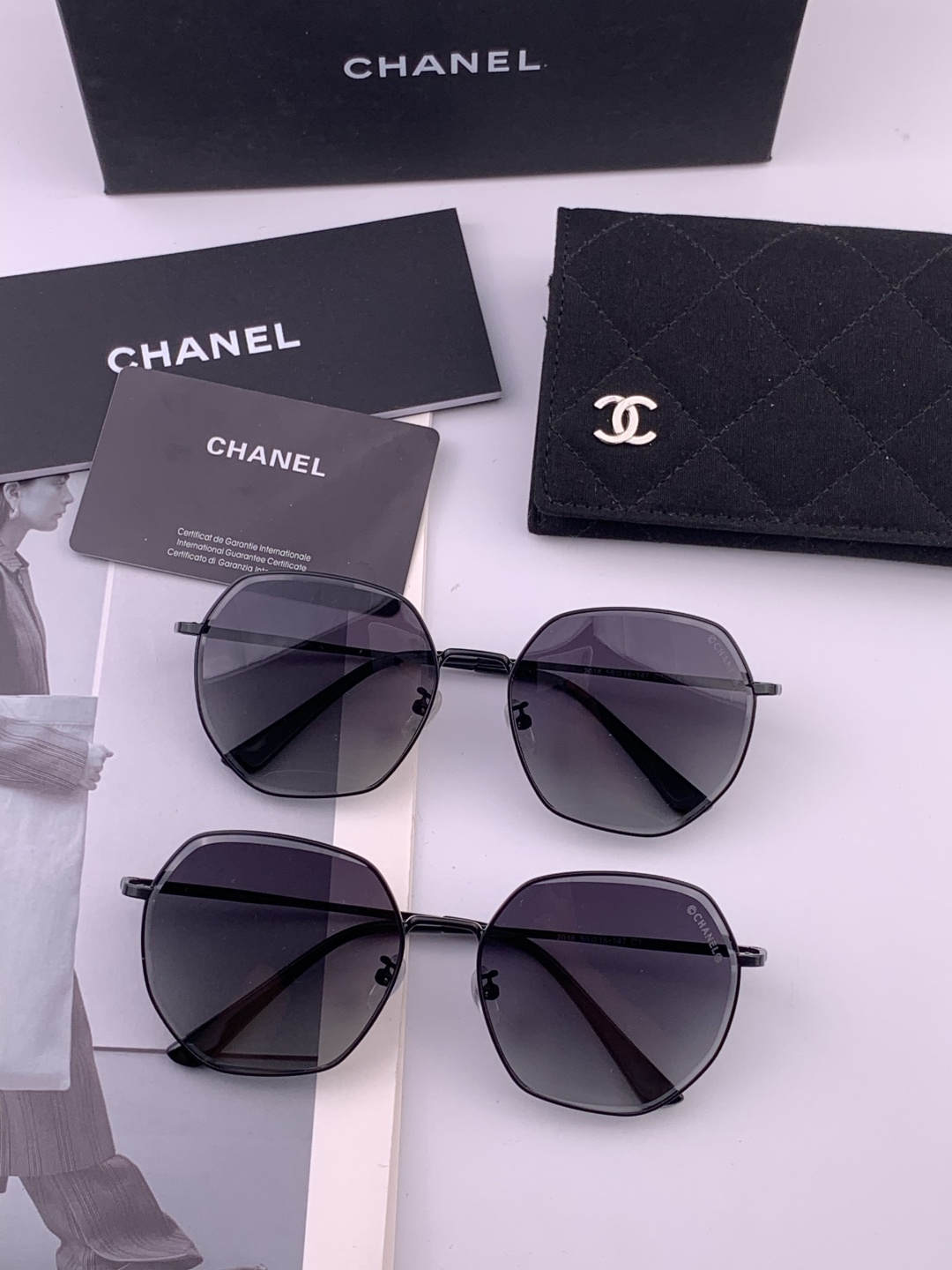 【CHANEL】香奈儿 新款尼龙偏光太眼镜，无框钻石 切边更有质感，大气女人范儿，大脸小脸都好看 ！型号