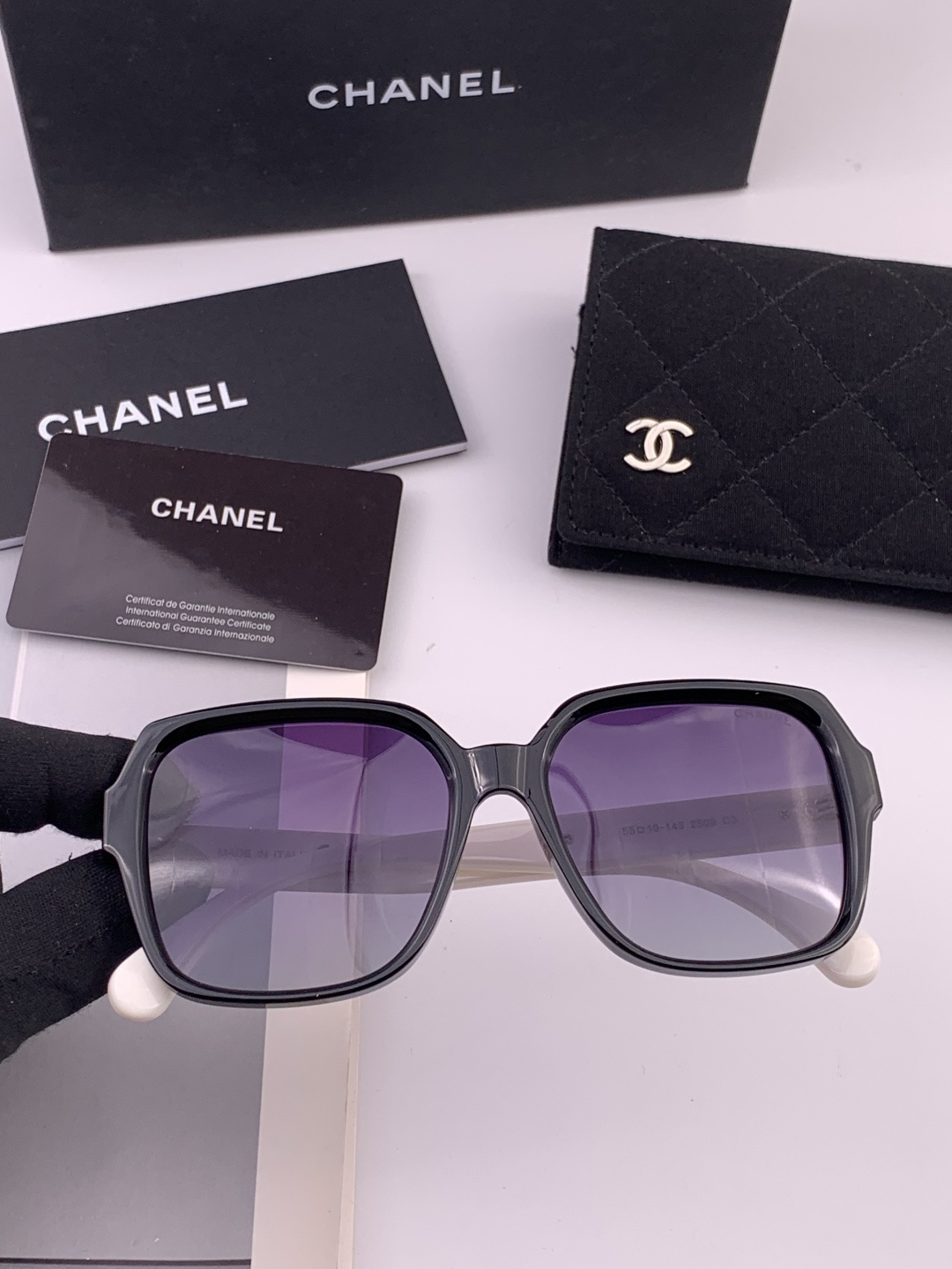 【CHANEL】香奈儿 新款潮流爆款 时尚方框太阳镜 佩戴舒适 网红潮款墨镜 女士高清加厚偏光太阳镜🕶️