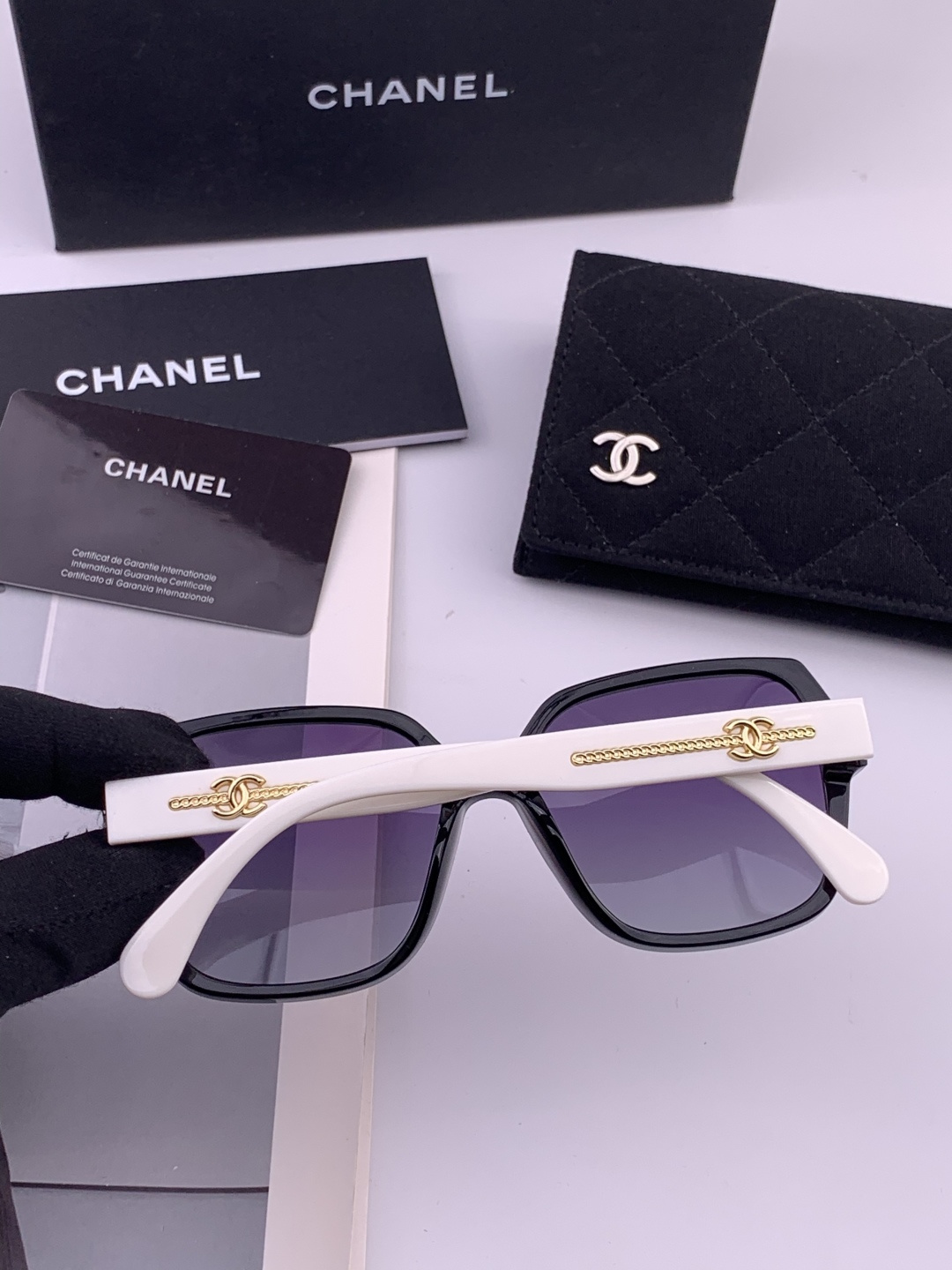【CHANEL】香奈儿 新款潮流爆款 时尚方框太阳镜 佩戴舒适 网红潮款墨镜 女士高清加厚偏光太阳镜🕶️
