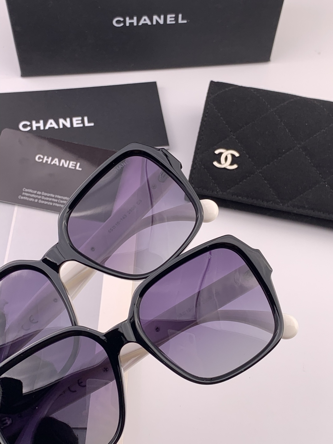 【CHANEL】香奈儿 新款潮流爆款 时尚方框太阳镜 佩戴舒适 网红潮款墨镜 女士高清加厚偏光太阳镜🕶️