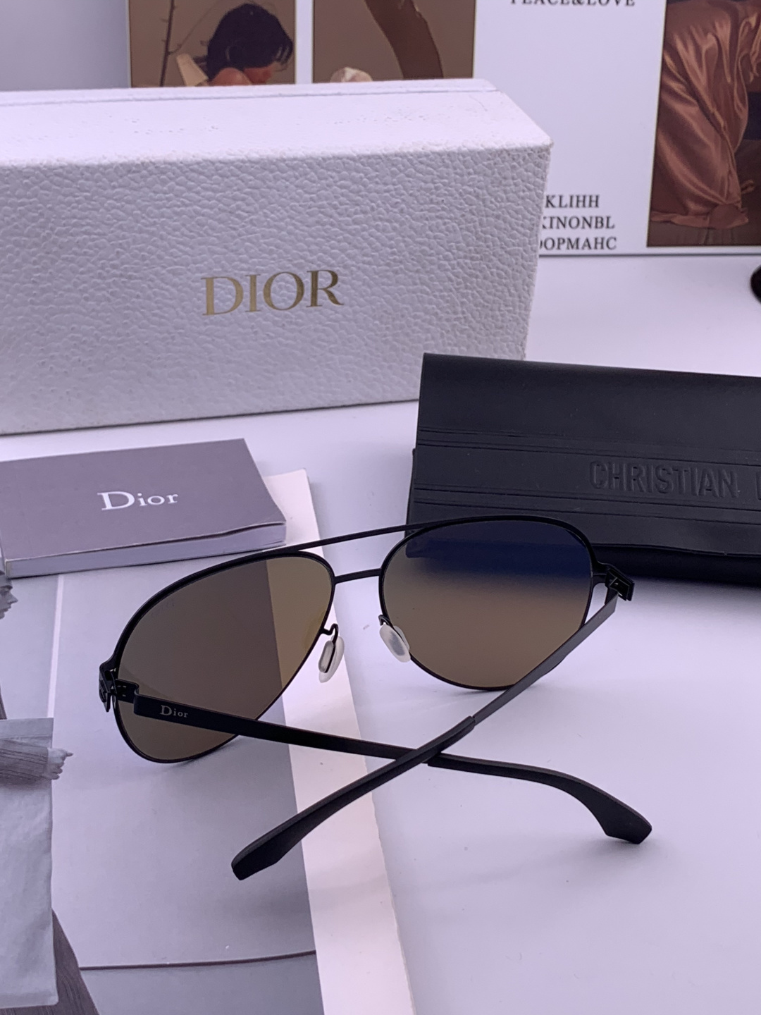 DIOR-迪奥 新款超轻无螺丝压不坏系列情侣款太阳镜高清尼龙镜片 商务旅行版 绅士高清太阳眼镜 （舒适薄