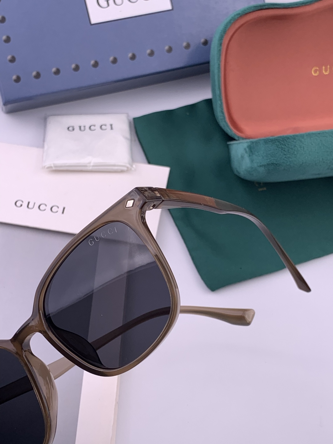 🔺 【GUCCI-偏光太阳镜】开春新款 潮流爆款 时尚偏光太阳镜 高品质 佩戴舒适 网红潮款墨镜 女士高