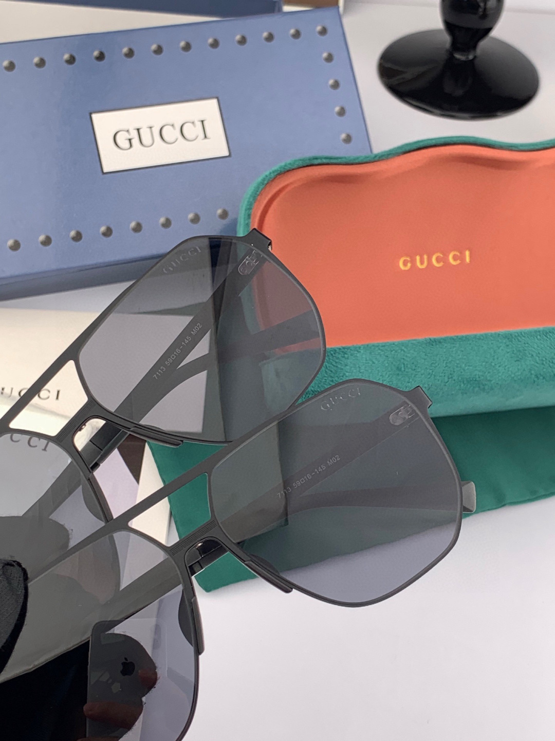 GUCCI 男款炫彩飞行员偏光太阳镜 ❤️材质：高清尼龙加厚卡槽高清偏光镜片 🌹无边框镜架💕颜👍型号：G