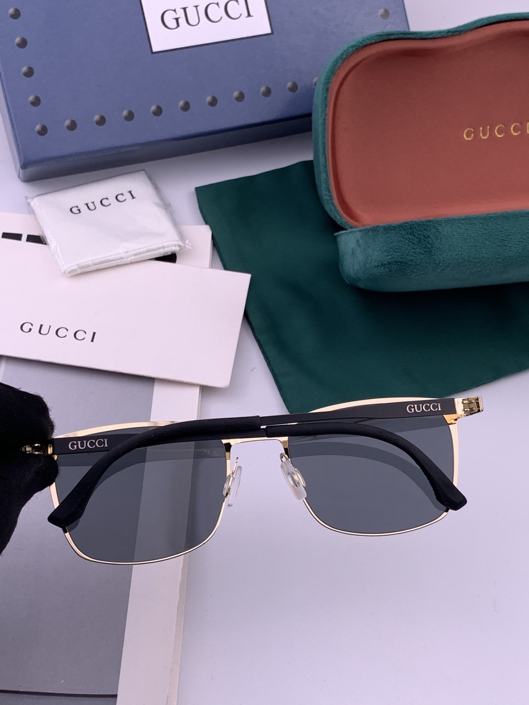 ♦️GUCCI 新款男女情侣款太阳镜多边形墨镜iP电镀永不褪色 超轻超有弹性整幅眼镜无螺丝重要的是压不坏