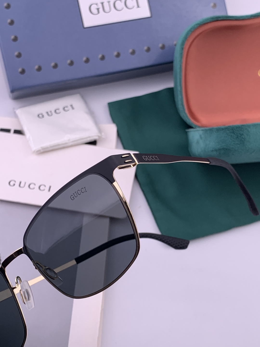 ♦️GUCCI 新款男女情侣款太阳镜多边形墨镜iP电镀永不褪色 超轻超有弹性整幅眼镜无螺丝重要的是压不坏