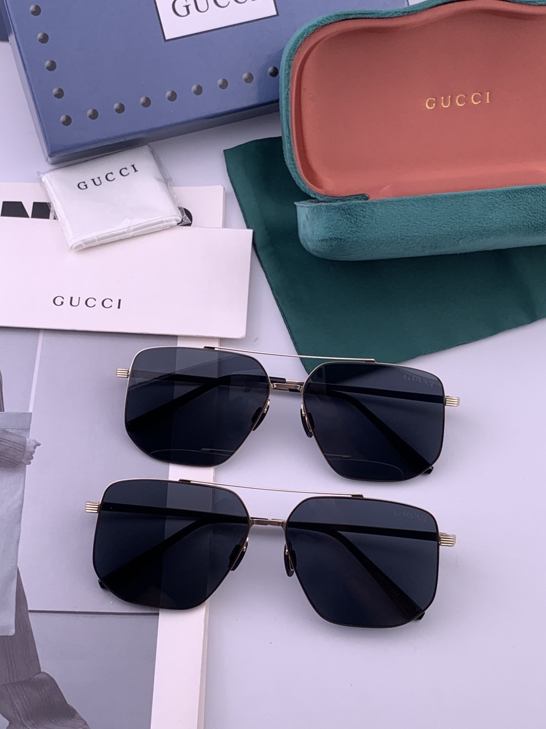 Gucci 男款炫彩飞行员偏光太阳镜 ❤️材质：高清尼龙加厚卡槽高清偏光镜片 🌹无边框镜架💕颜👍型号：G