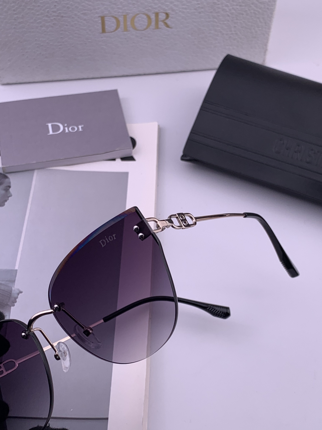 DIOR🌋☔️时尚无框太阳镜镜片 顶级奢侈品[强] 高品质[胜利][亲亲]🍦🍨 [得意] 气质非凡😄 🍫