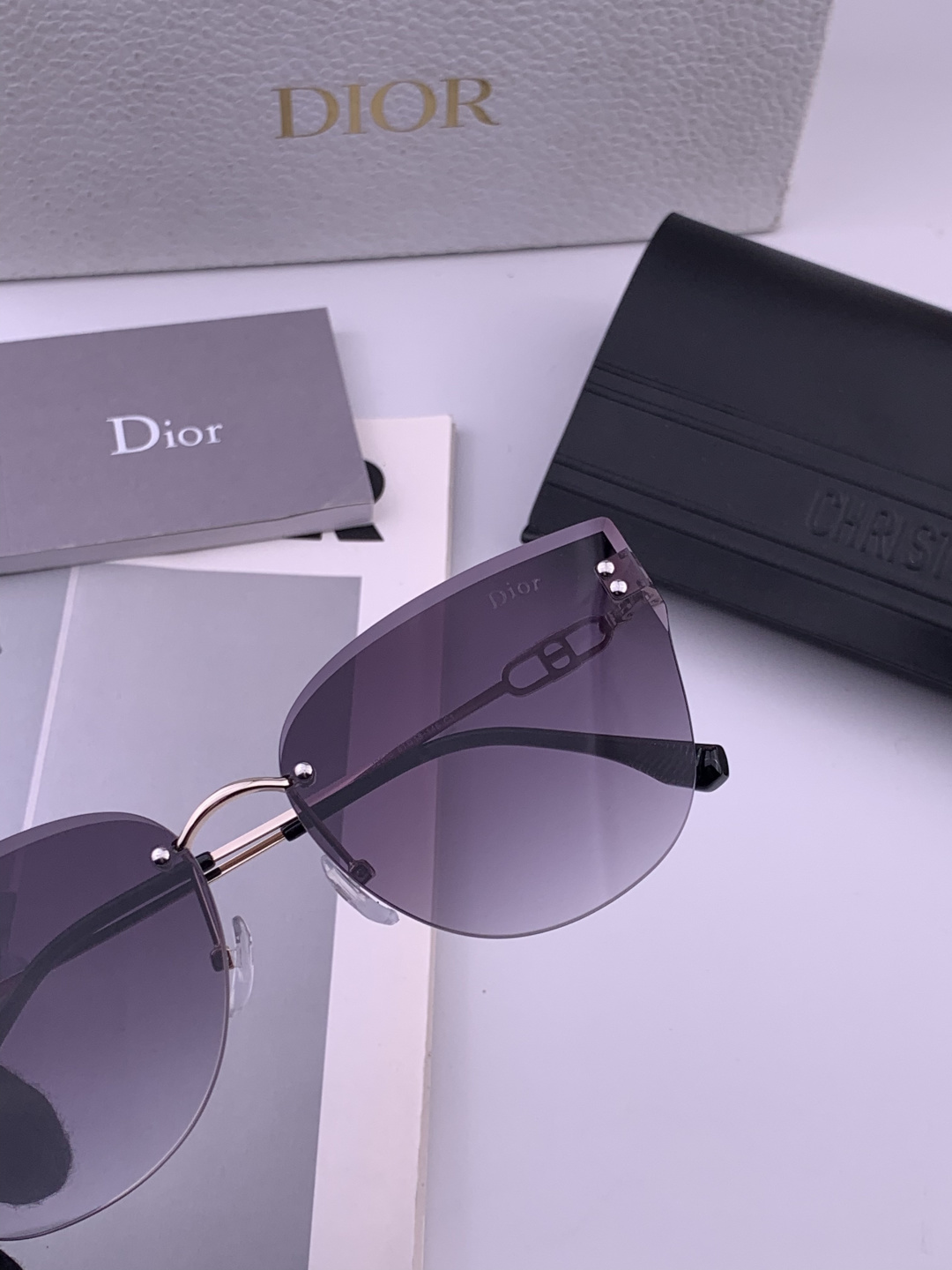 DIOR🌋☔️时尚无框太阳镜镜片 顶级奢侈品[强] 高品质[胜利][亲亲]🍦🍨 [得意] 气质非凡😄 🍫
