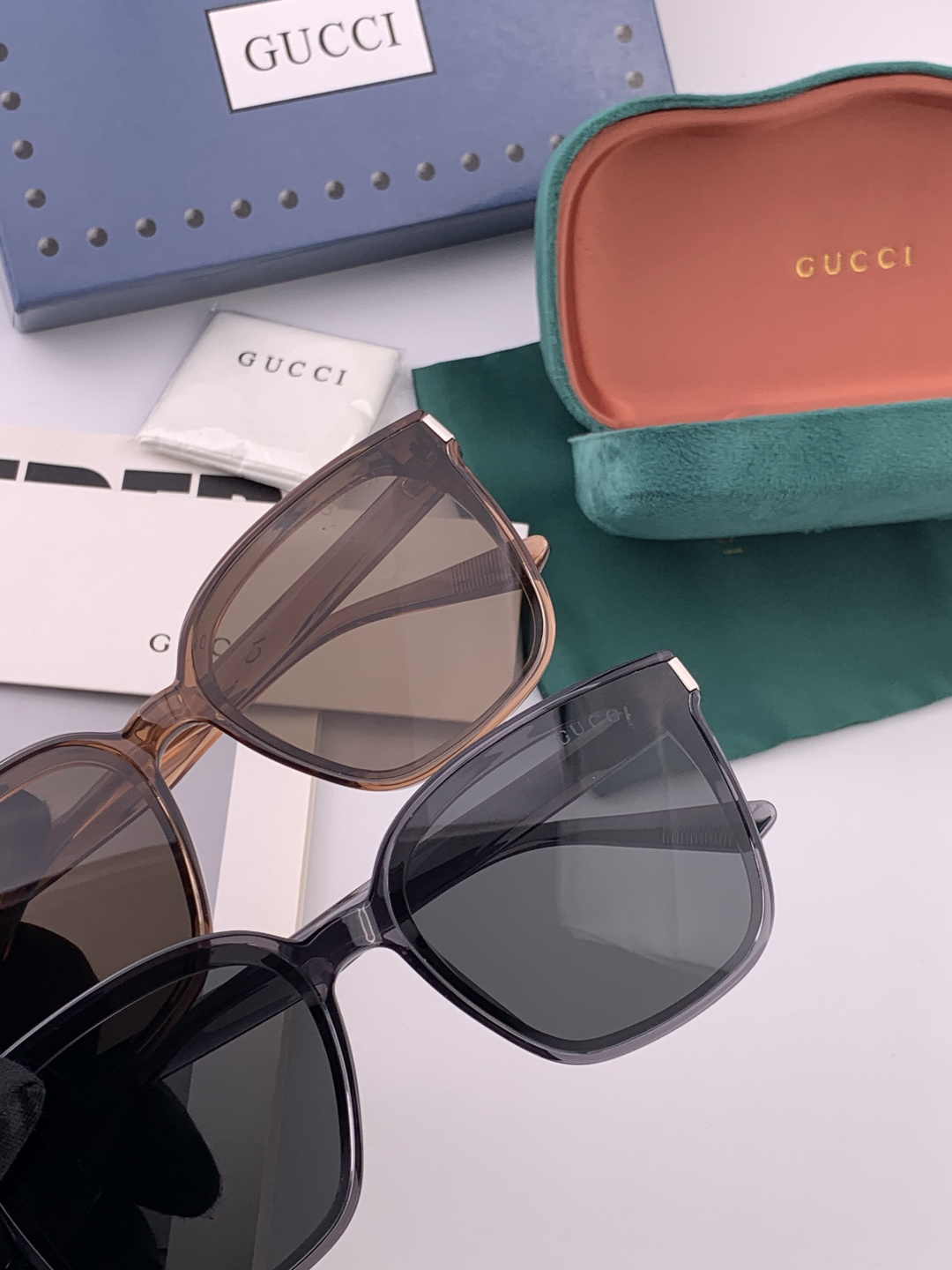 GUCCI 新款尼龙偏光太眼镜，情侣款时尚方框太阳镜佩戴舒适网红潮流款墨镜，大气女人范儿，大脸小脸都好看
