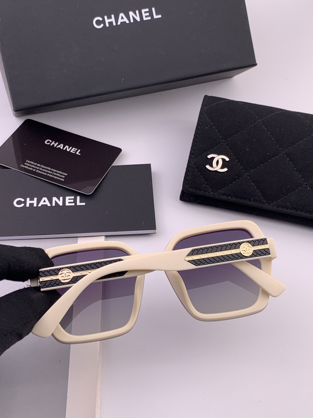 【CHANEL】香奈儿 新款潮流爆款 时尚方框太阳镜 佩戴舒适 网红潮款墨镜 女士高清加厚偏光太阳镜🕶️