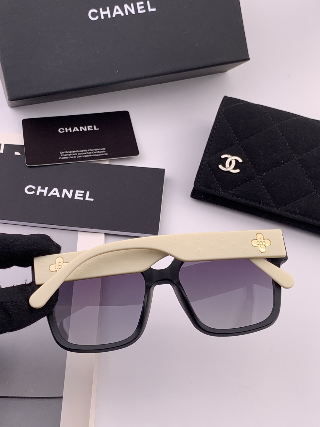 【CHANEL】香奈儿 新款潮流爆款 时尚方框太阳镜 佩戴舒适 网红潮款墨镜 女士高清加厚偏光太阳镜🕶️