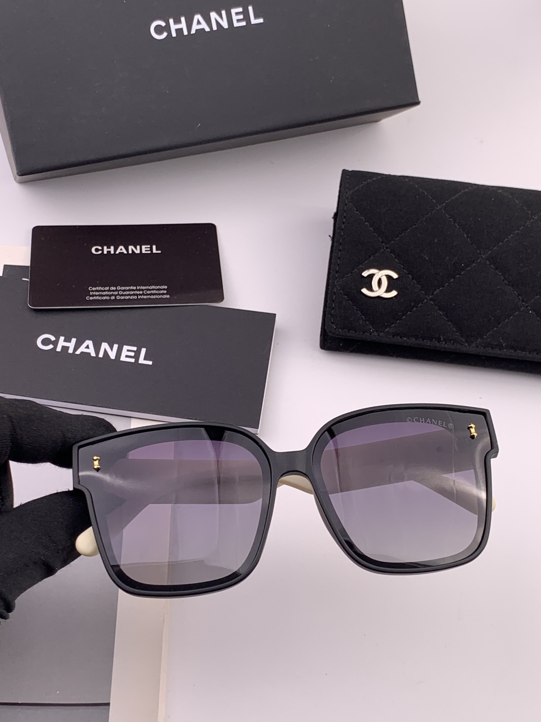 【CHANEL】香奈儿 新款潮流爆款 时尚方框太阳镜 佩戴舒适 网红潮款墨镜 女士高清加厚偏光太阳镜🕶️