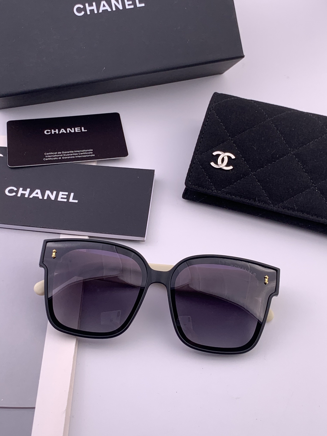【CHANEL】香奈儿 新款潮流爆款 时尚方框太阳镜 佩戴舒适 网红潮款墨镜 女士高清加厚偏光太阳镜🕶️