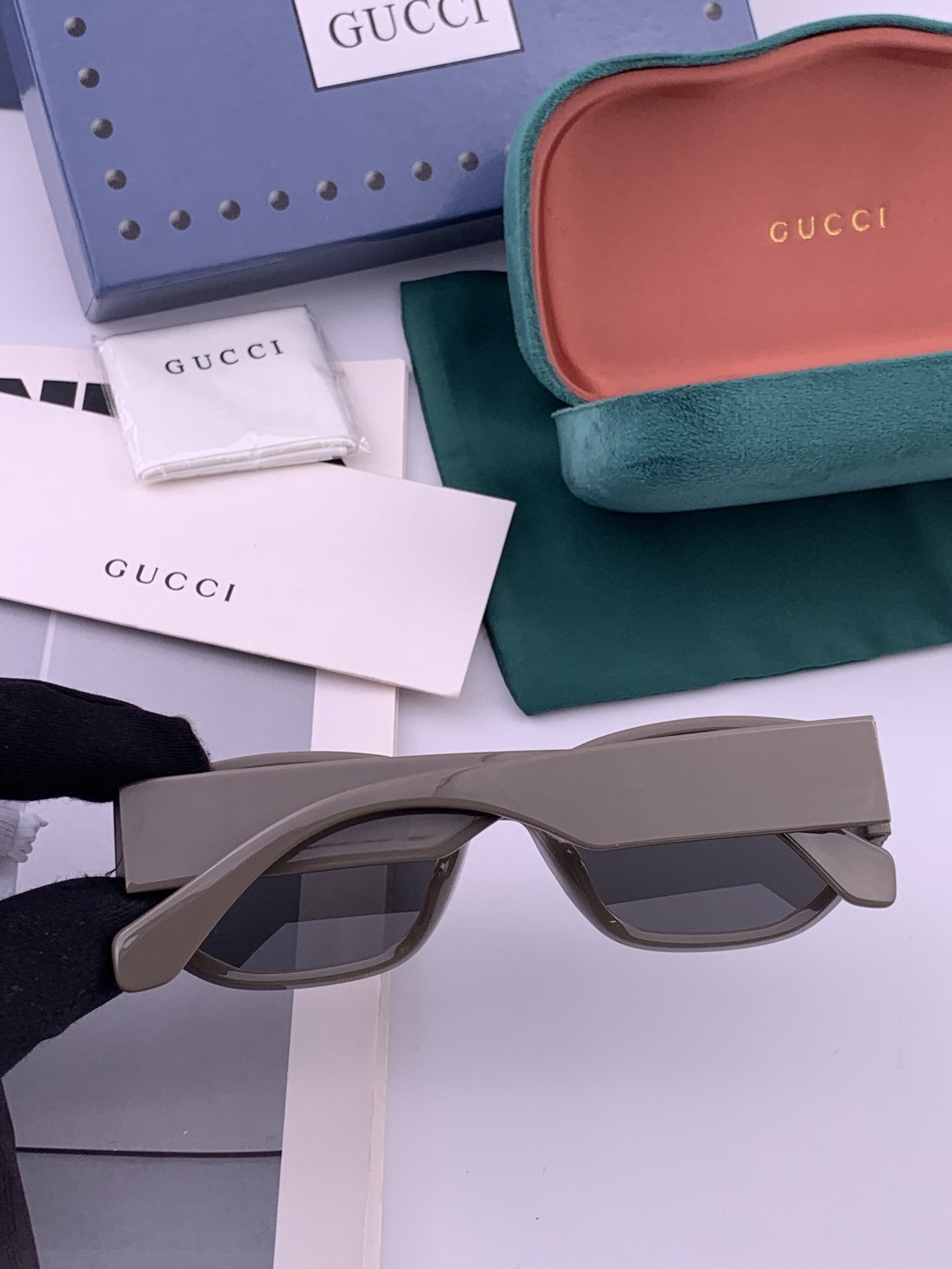 🔺 【GUCCI】开春新款 潮流爆款 时尚方框偏光太阳镜 高品质 佩戴舒适 网红潮款墨镜 女士高清尼龙偏