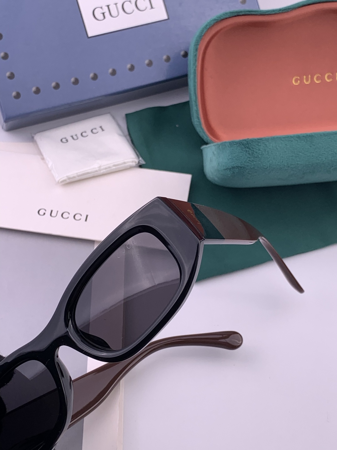 🔺 【GUCCI】开春新款 潮流爆款 时尚小框偏光太阳镜 高品质 佩戴舒适 网红潮款墨镜 型号：G790