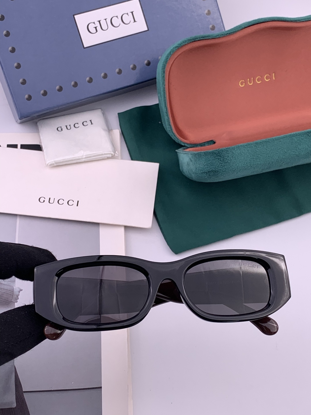 🔺 【GUCCI】开春新款 潮流爆款 时尚小框偏光太阳镜 高品质 佩戴舒适 网红潮款墨镜 型号：G790