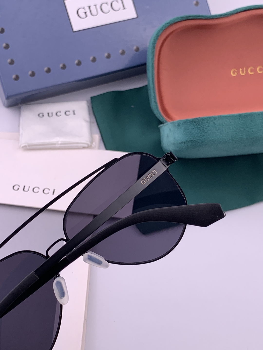 GUCCI 新款轻超无螺丝压不坏列系情侣款韩版偏太光阳镜男女通用墨高镜清尼龙偏光镜片 ✨完品美质‼️太阳