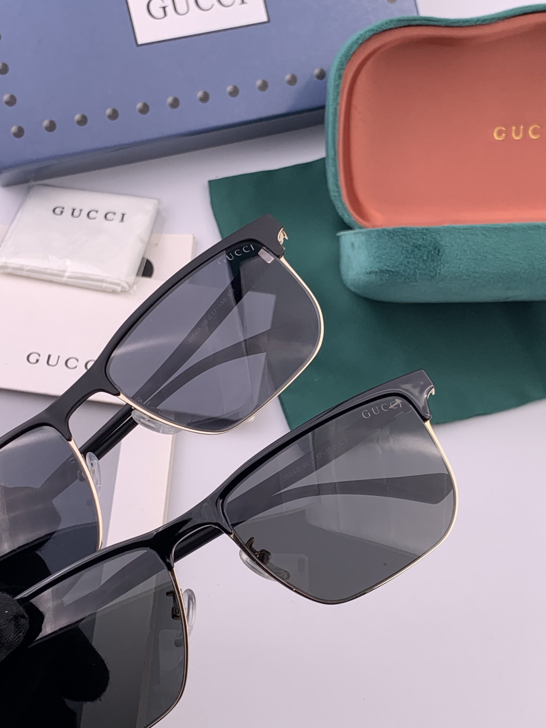 Gucci 。 高品质男女款墨镜 👍 进口宝丽来偏光镜片 。蛤蟆镜 开车钓鱼都可 。百搭显瘦墨镜韩版男士