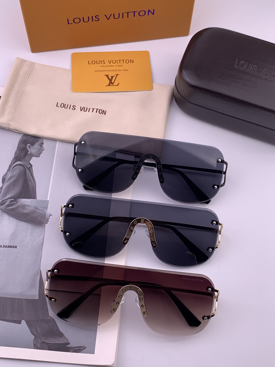 LV。高品质男女款”太阳镜。 开车钓鱼都可。百搭显瘦墨镜韩版男士飞行员大框司机开车防紫外线太阳镜，型号：