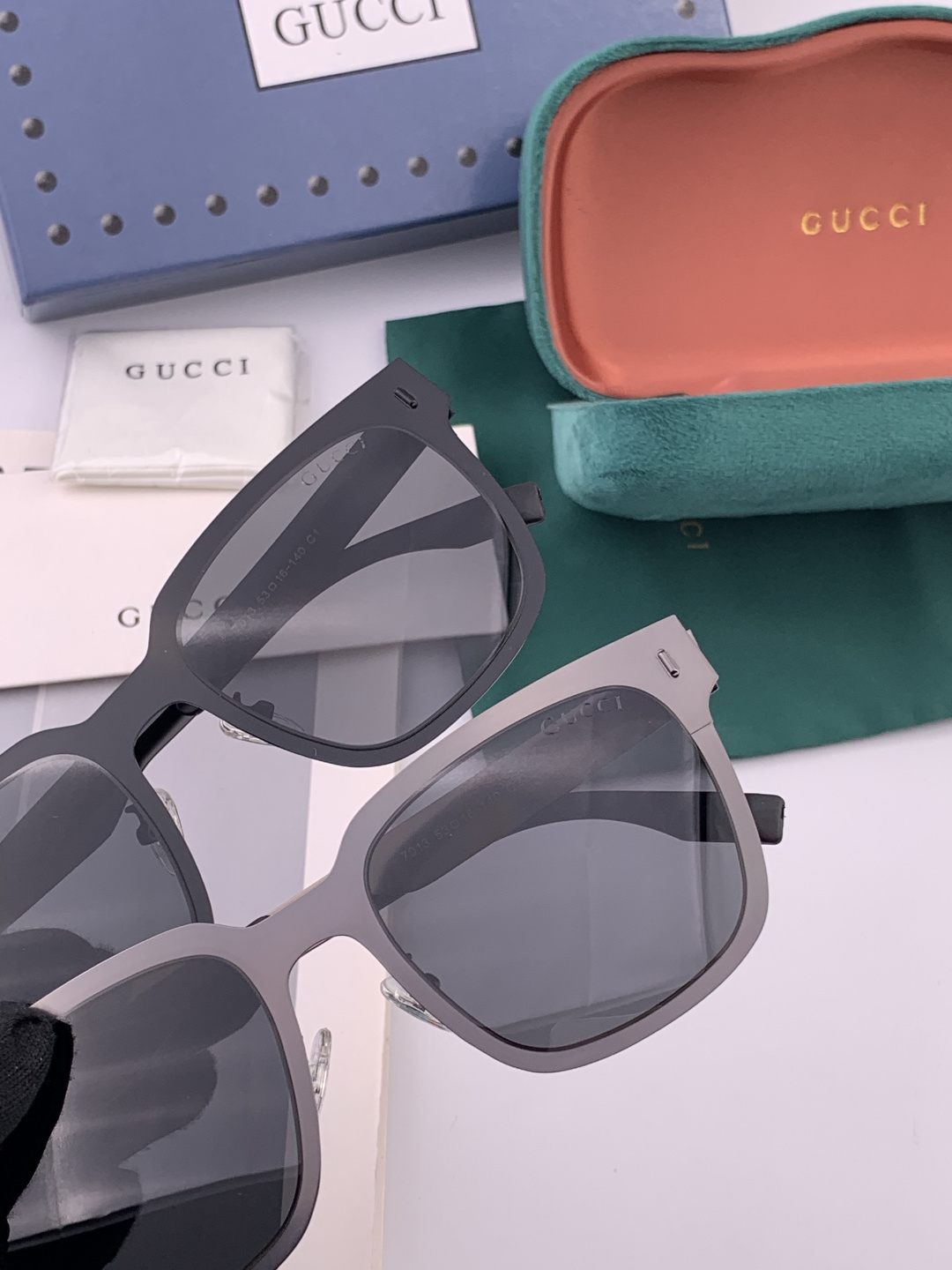 GUCCI 男款炫彩飞行员偏光太阳镜 ❤️材质：高清尼龙加厚卡槽高清偏光镜片 🌹无边框镜架💕颜👍型号：G
