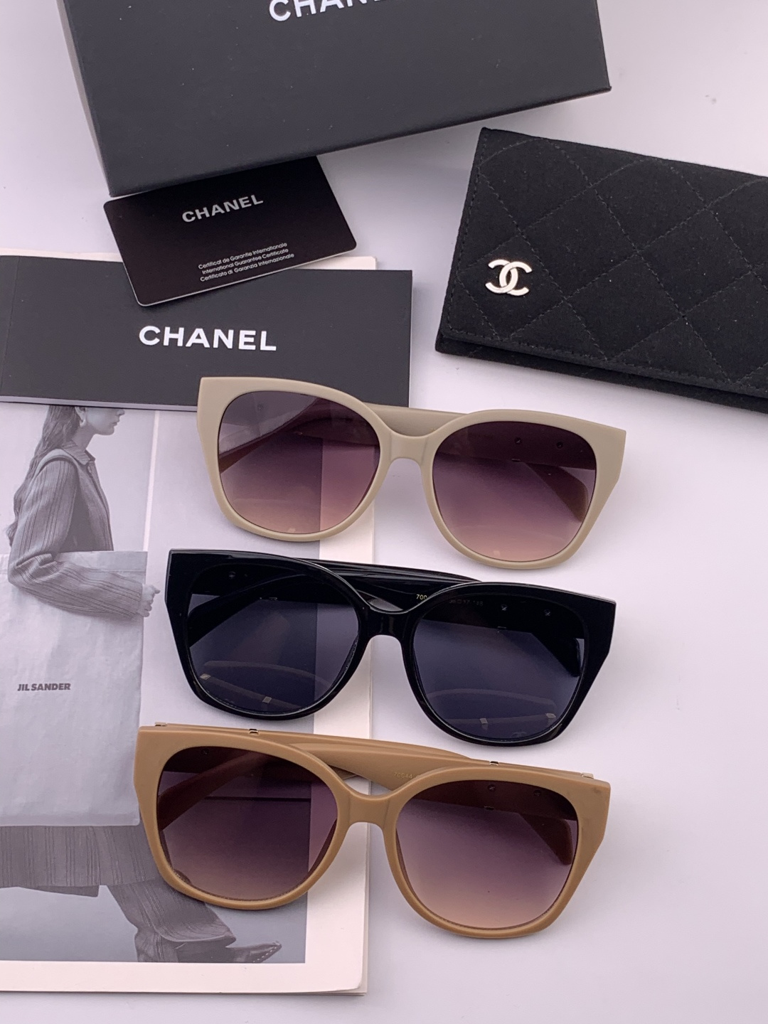 🔺CHANEL🔻官方早春新款，众多明星同款[色]香奈儿‼️‼️新款大框墨镜 ，🌈🌈宝丽来超清太阳镜🔝🔝型