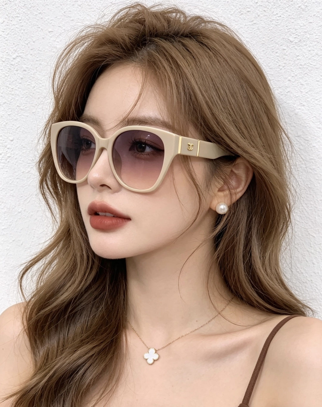 🔺CHANEL🔻官方早春新款，众多明星同款[色]香奈儿‼️‼️新款大框墨镜 ，🌈🌈宝丽来超清太阳镜🔝🔝型