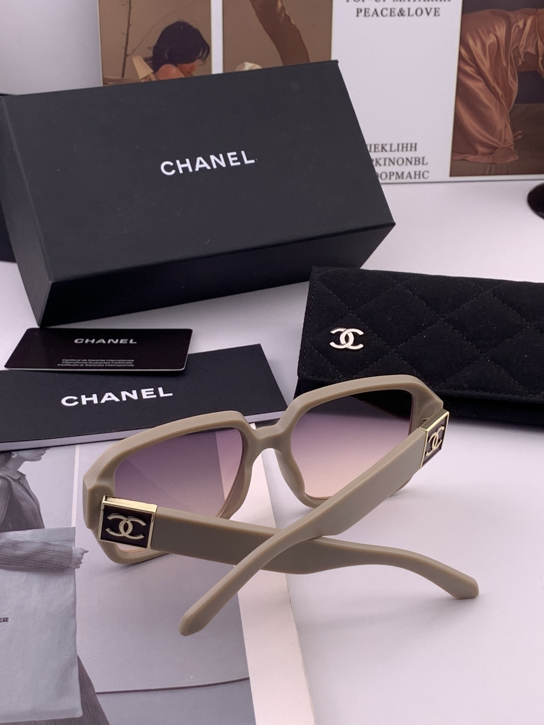 🔺CHANEL🔻官方早春新款，众多明星同款[色]香奈儿‼️‼️新款大框墨镜 ，🌈🌈宝丽来超清太阳镜🔝🔝型