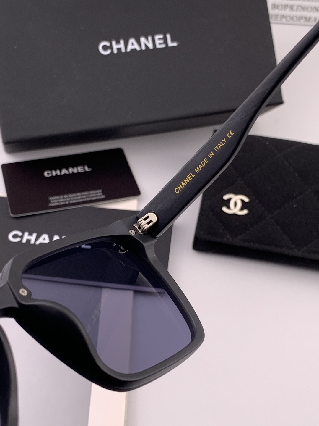 🔺CHANEL🔻官方早春新款，众多明星同款[色]香奈儿‼️‼️新款大框墨镜 ，🌈🌈宝丽来超清太阳镜🔝🔝型