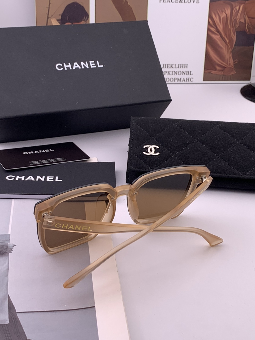 🔺CHANEL🔻官方早春新款，众多明星同款[色]香奈儿‼️‼️新款大框墨镜 ，🌈🌈宝丽来超清太阳镜🔝🔝型