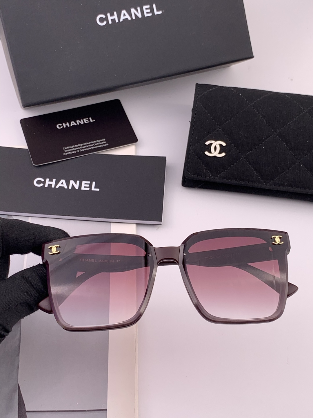🔺CHANEL🔻官方早春新款，众多明星同款[色]香奈儿‼️‼️新款大框墨镜 ，🌈🌈宝丽来超清太阳镜🔝🔝型