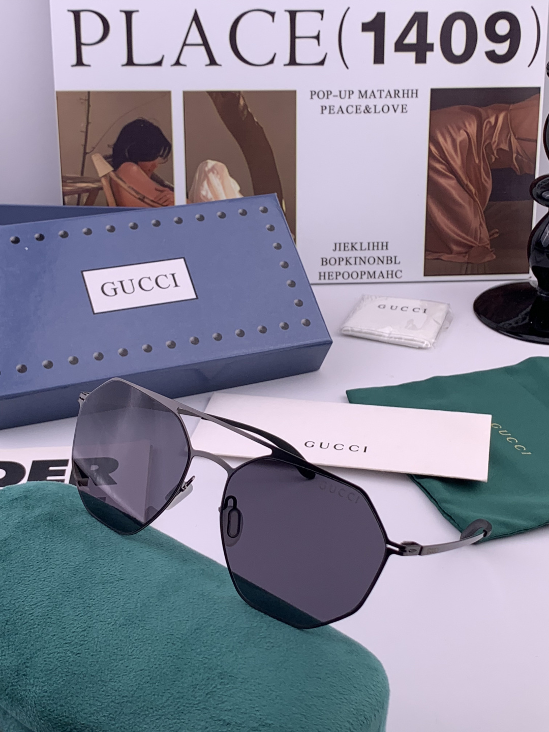 GUCCI 新款男女情侣款太阳iP电镀永不褪色 卖点：超轻超有弹性整幅眼镜无螺丝重要的是压不坏 镜片：高