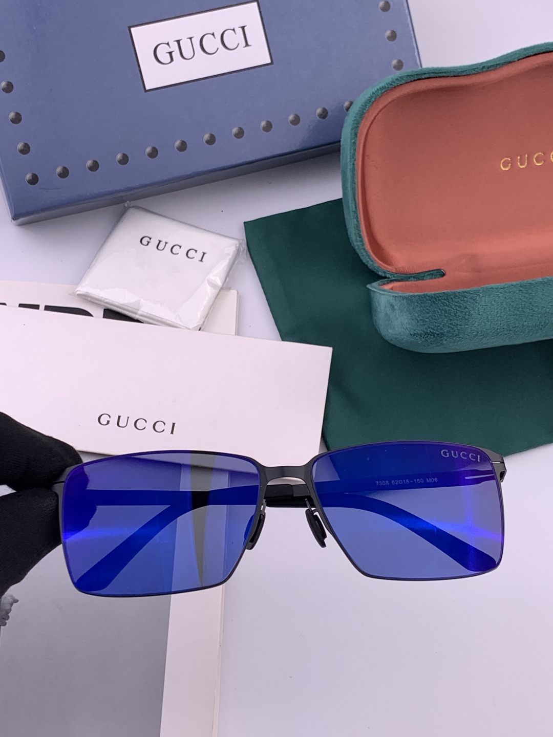 Gucci 春夏新款超轻无螺丝压不坏系列情侣款太阳镜高清尼龙镜片🦅完美品质，适合各种脸型，经典太阳镜亮相