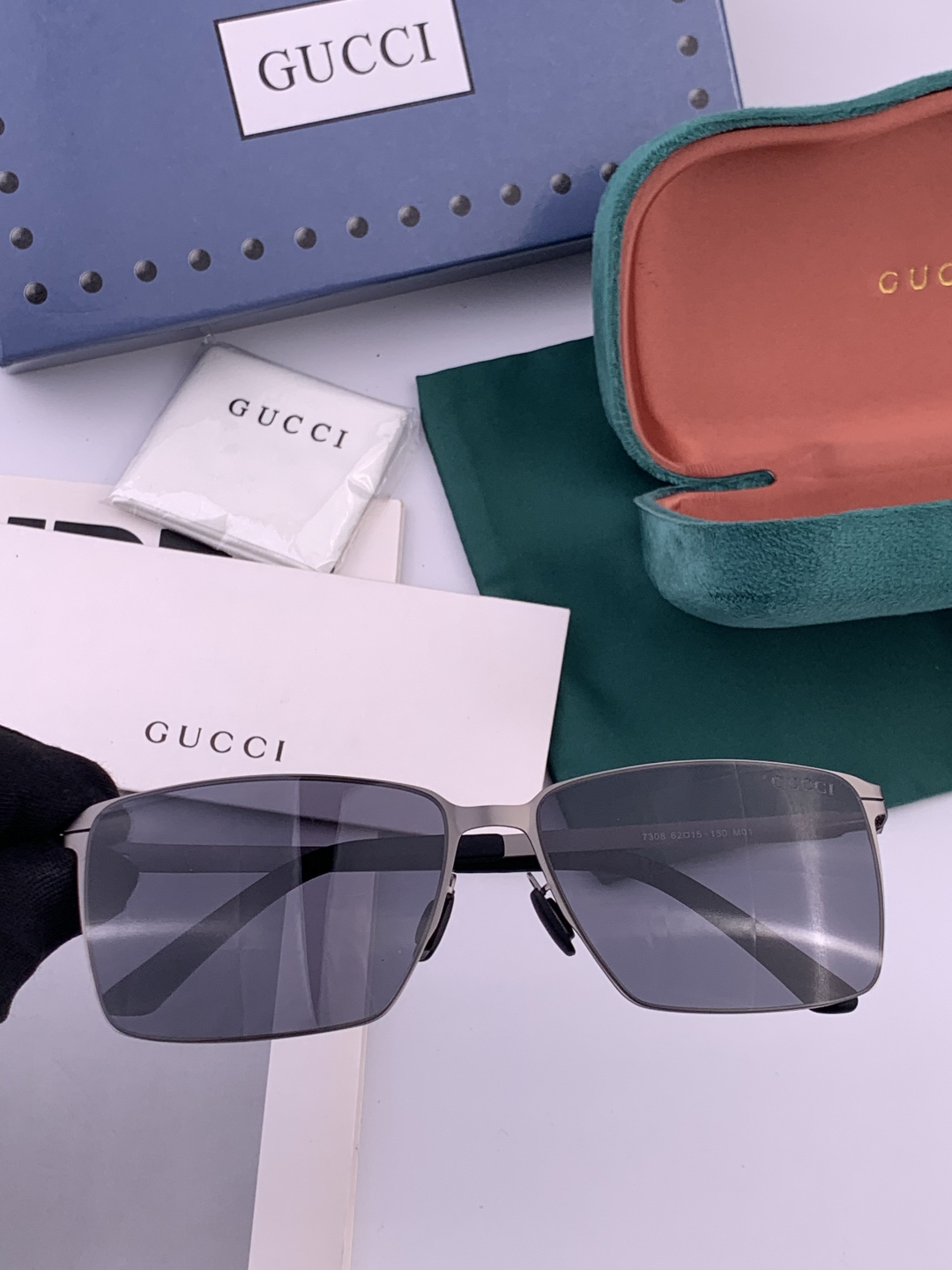Gucci 春夏新款超轻无螺丝压不坏系列情侣款太阳镜高清尼龙镜片🦅完美品质，适合各种脸型，经典太阳镜亮相