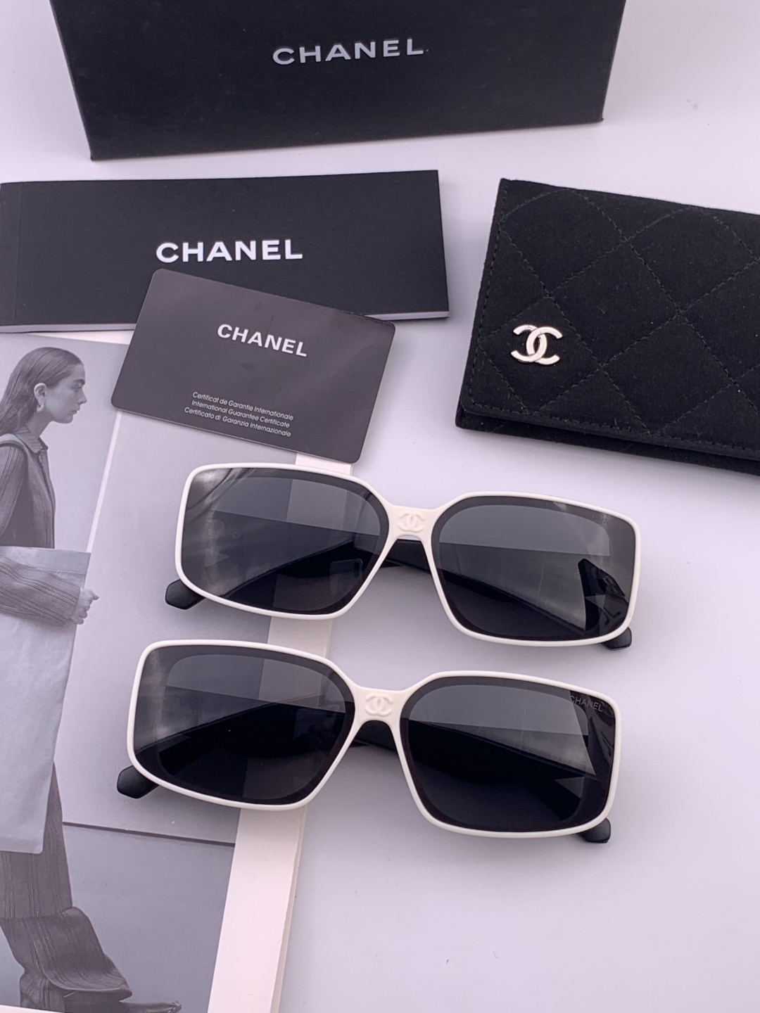 新品CHANEL 香奈儿太阳镜以独特魅力和前卫风格诠释春夏最新眼镜，质感超好佩带舒适 型号：CH3551