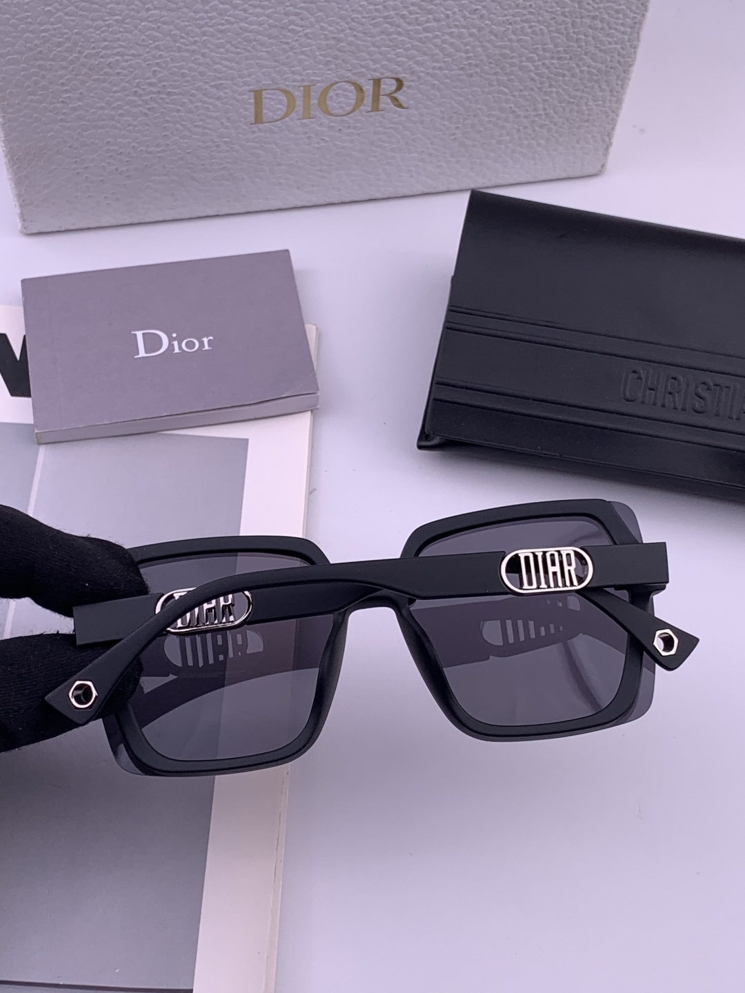 🔺 【DIOR-迪奥】开春新款 潮流爆款 时尚方框偏光太阳镜 高品质 佩戴舒适 网红潮款墨镜 女士高清加