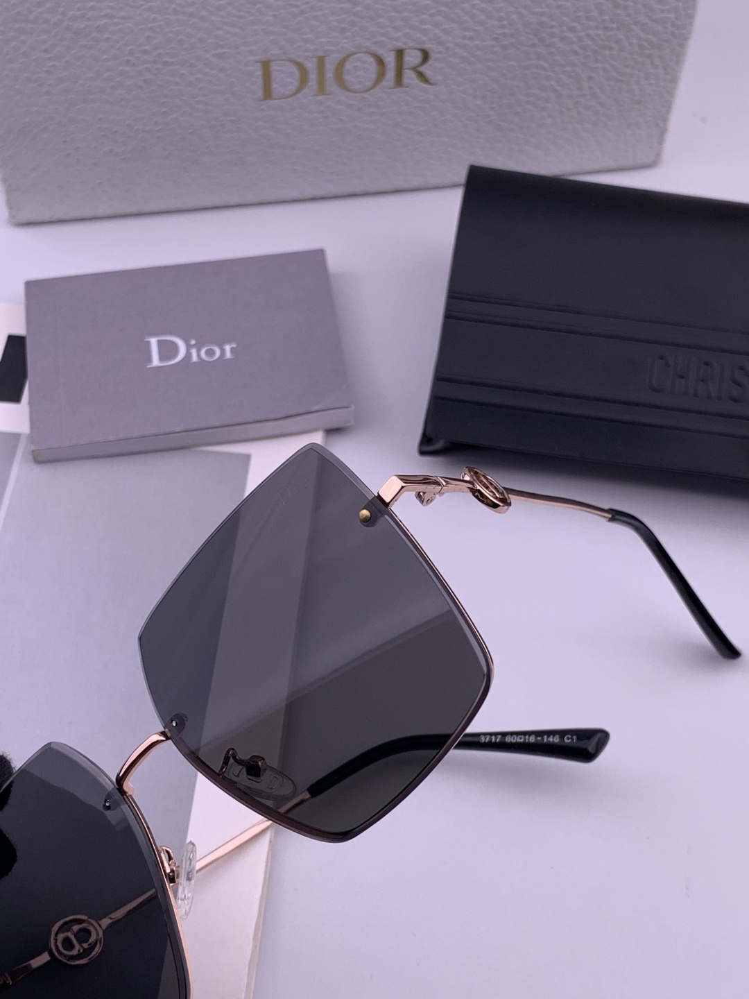 DIOR🌋☔️时尚无框太阳镜镜片 顶级奢侈品[强] 高品质[胜利][亲亲]🍦🍨 [得意] 气质非凡😄 🍫