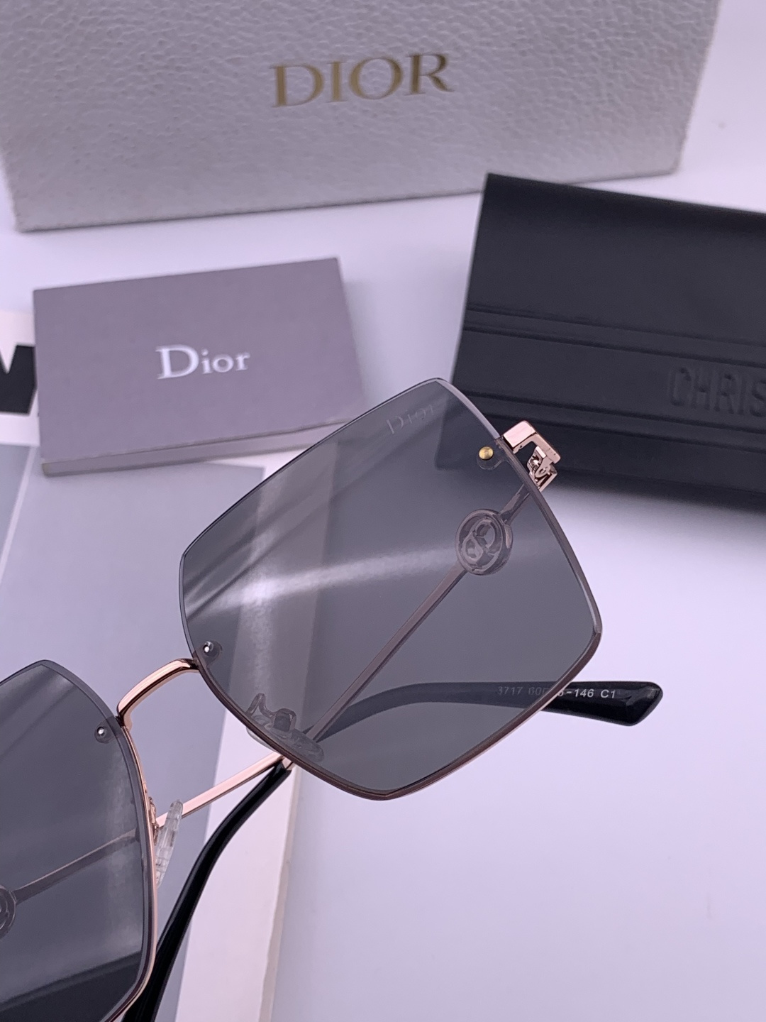 DIOR🌋☔️时尚无框太阳镜镜片 顶级奢侈品[强] 高品质[胜利][亲亲]🍦🍨 [得意] 气质非凡😄 🍫