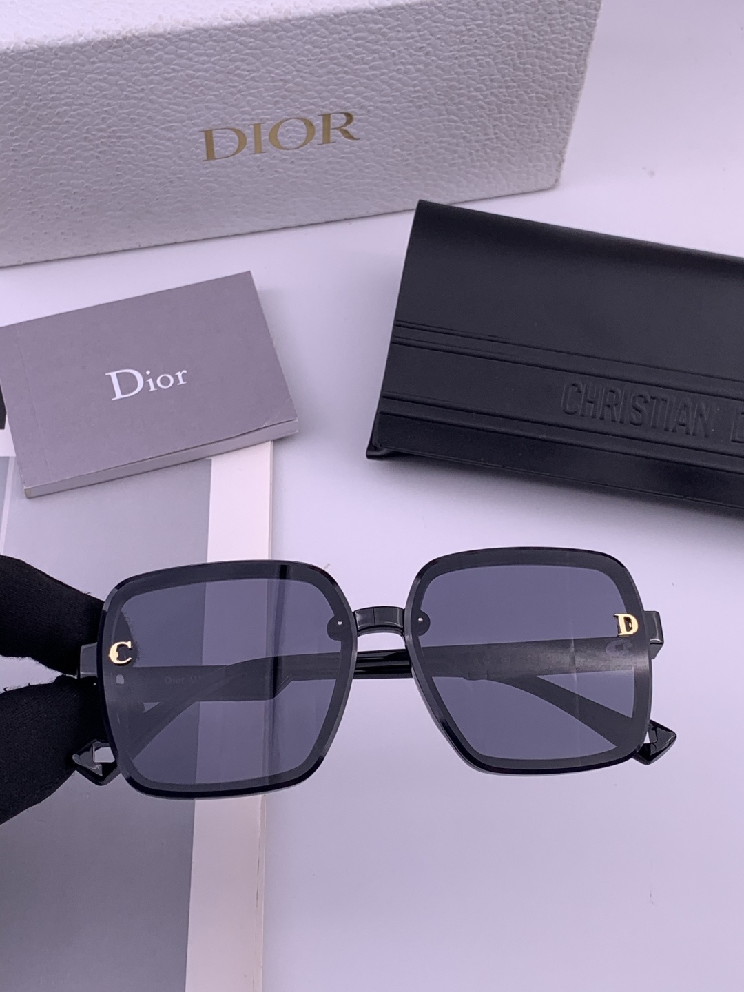 【DIOR】迪奥太阳镜 时尚造型 开车驾驶镜时尚墨镜🌸世界顶级奢华品牌，品质保证！😍😍经典款, 明星热爱